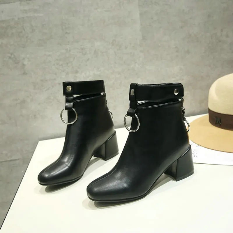 2018 Модные женские ботинки из искусственной кожи в стиле панк-рок на высоком