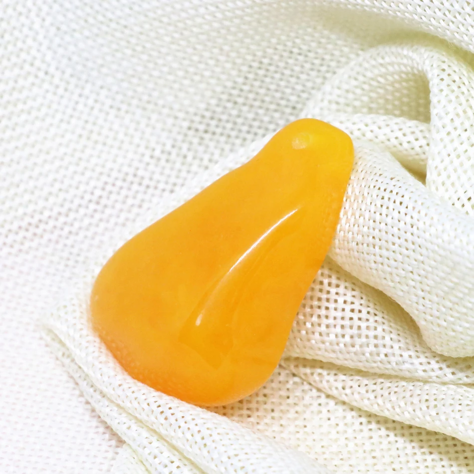 2 шт. бесплатная доставка неправильной формы кулон имитация желтый смолы