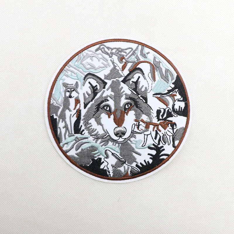 

2pc Wolf patches for clothing iron embroidered patch applique iron on patches sewing accessories badge stickers on clothes bags