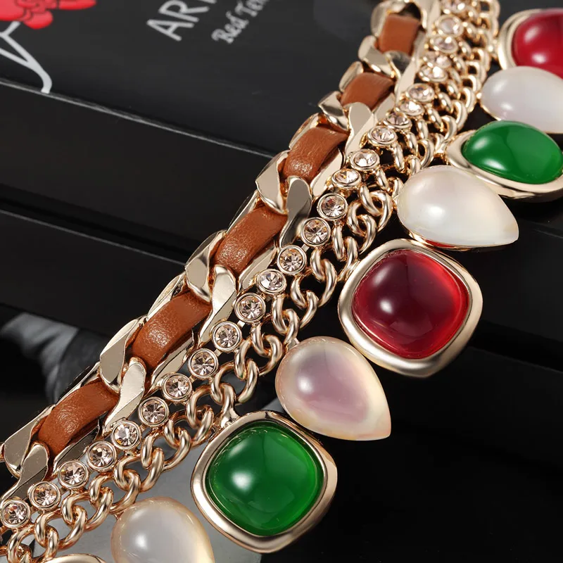 Ожерелье Neoglory с подвеской из австрийского горного хрусталя и смолы ожерелье