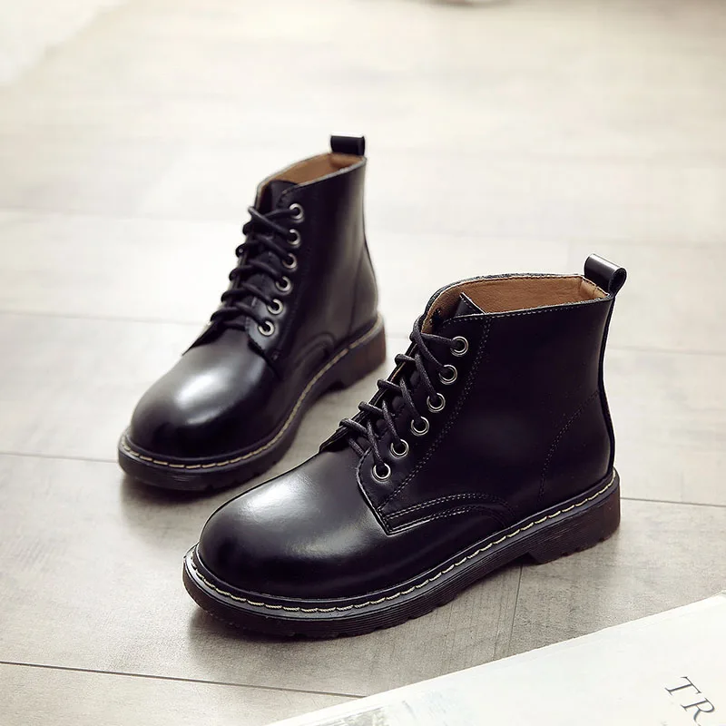Классические ботинки из натуральной кожи; женские осенние ботильоны на шнуровке; женские зимние ботинки martin с круглым носком на платформе; женская обувь