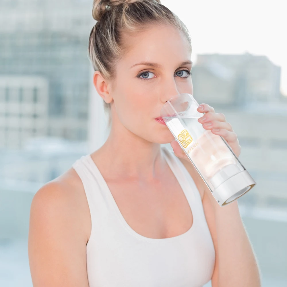 Антиокислительный генератор водорода бутылка перезаряжаемая 600 мл PEM электролиз