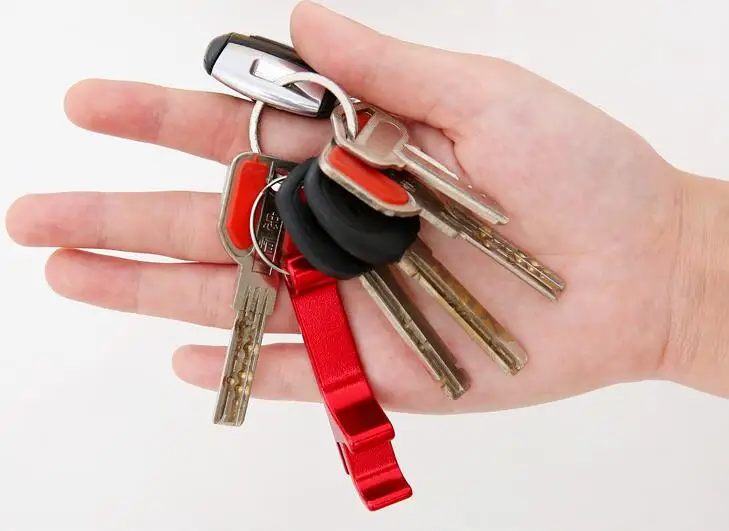 

Хит продаж 2 в 1 металлический открывалка для бутылок брелок креативный портативный алюминиевый сплав консервная банка пивная открывашка д...