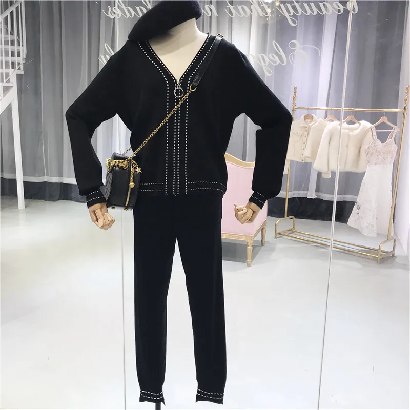 Женский трикотажный спортивный костюм ALPHALMODA длинные брюки карандаш с V образным