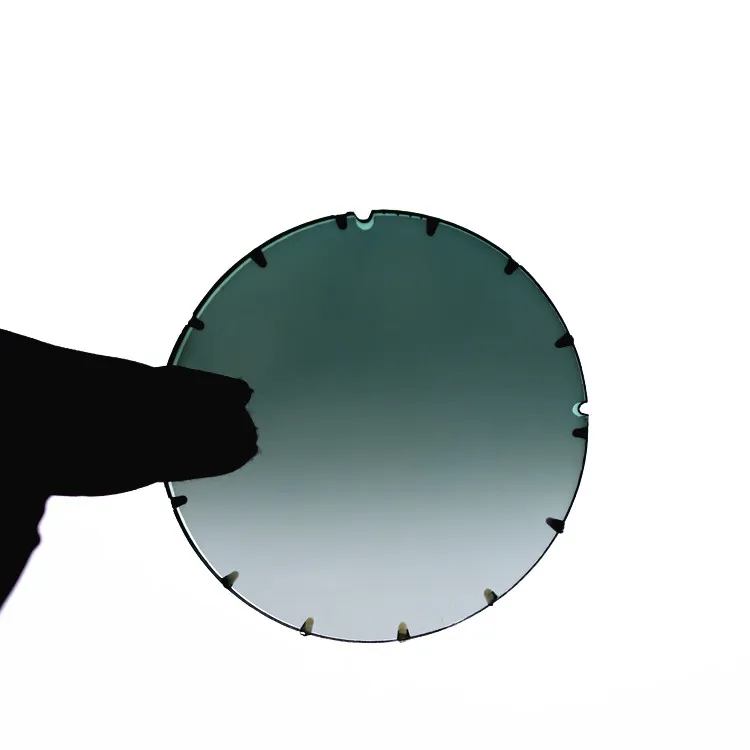 

Sunglasses Lenses Polarized UV400 Gradient Green Color EXIA P26A Series