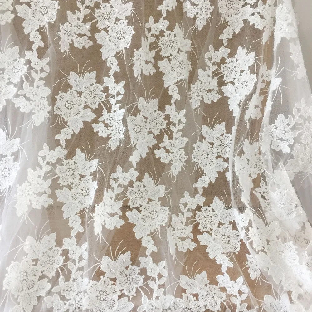 1 ярд крошечная жемчужная бусина 3D Цветочная кружевная ткань белого цвета