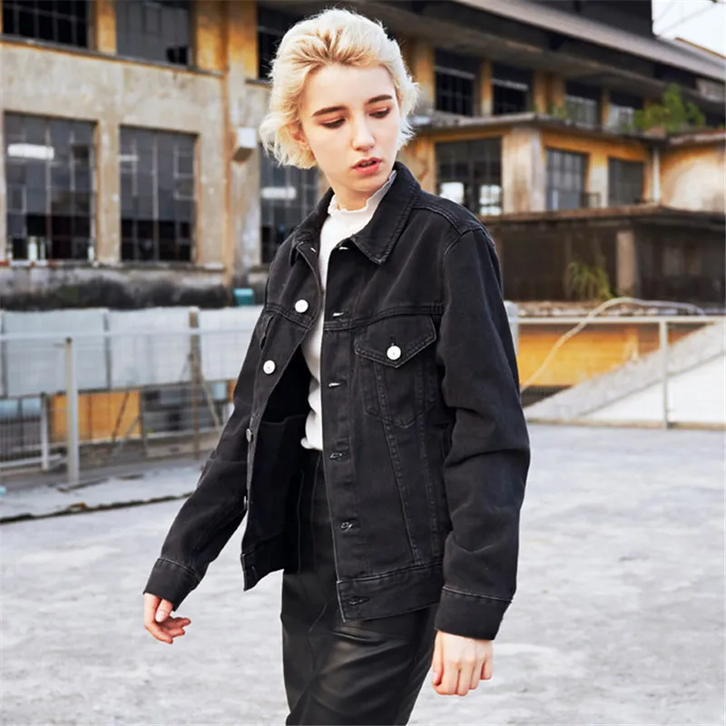 Женская джинсовая куртка черная однобортная верхняя одежда однотонное