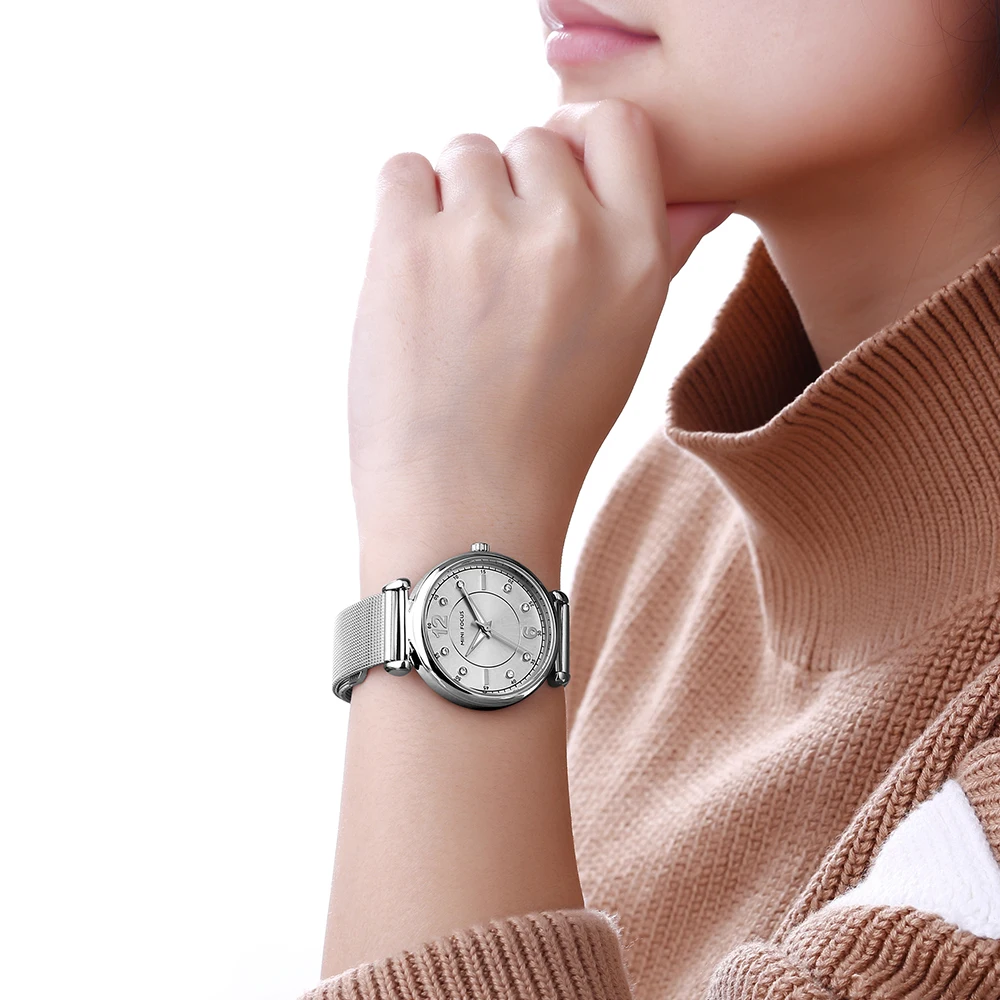 Часы наручные женские кварцевые водонепроницаемые под стальной/серебристый