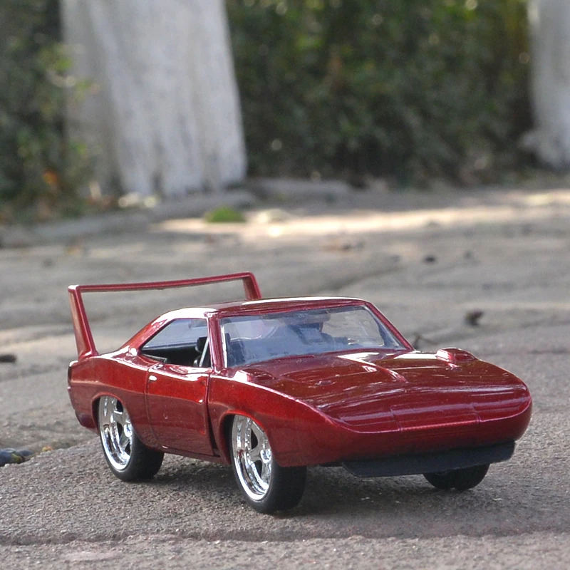 JADA 1:32 Масштаб высокого моделирования сплава Модель автомобиля Dodge 1969 зарядное