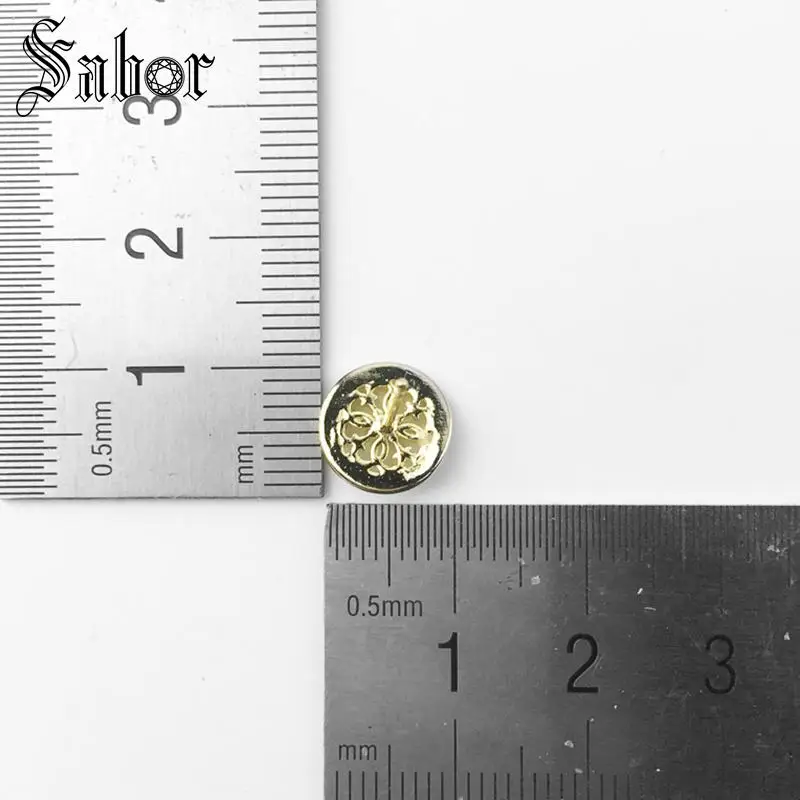 Женские серьги гвоздики золотого и серебряного цвета в этническом