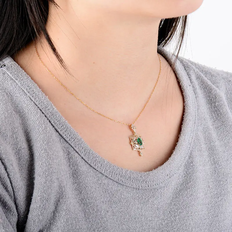 Подвеска с натуральным зеленым камнем 18 К желтое золото алмаз изумруд овальная