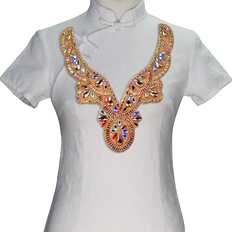 1 шт. стразы с аппликацией в виде золотого воротника горячей фиксацией