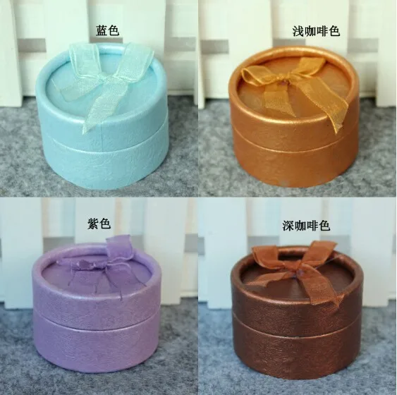 Красивые подарочные коробки круглые шкатулки смешанных цветов диаметром 5 см для