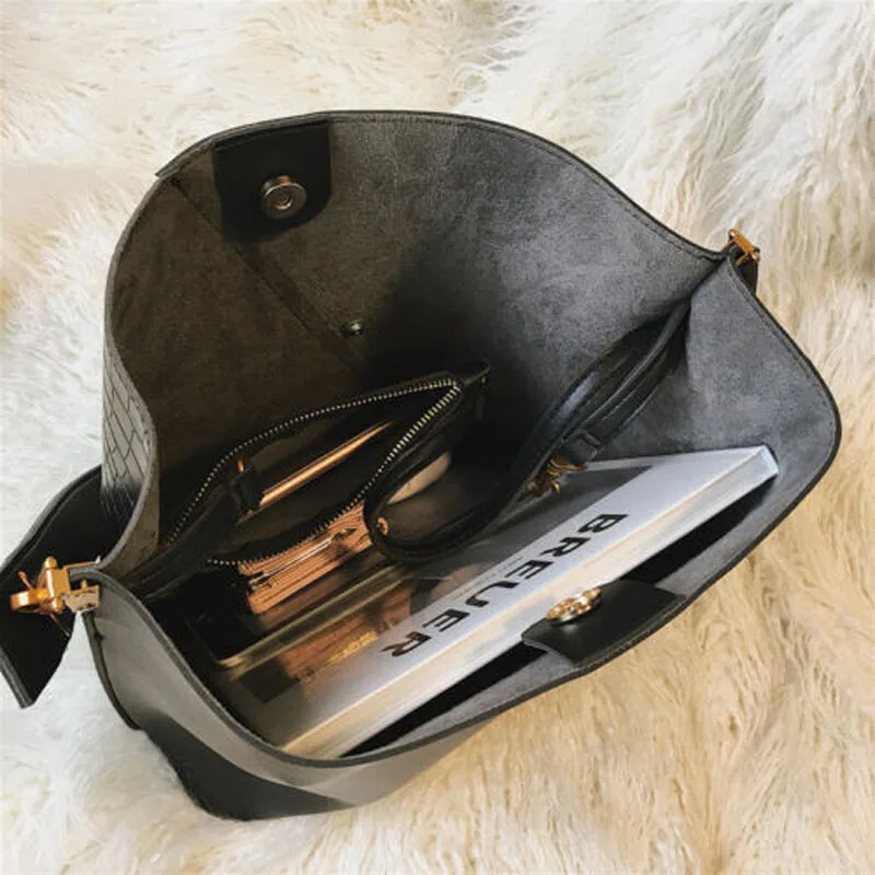 

2019 New Brand Fashion Women New Handbag Personality Fashion Frosted/Crocodile Stripe One-Shoulder Bag