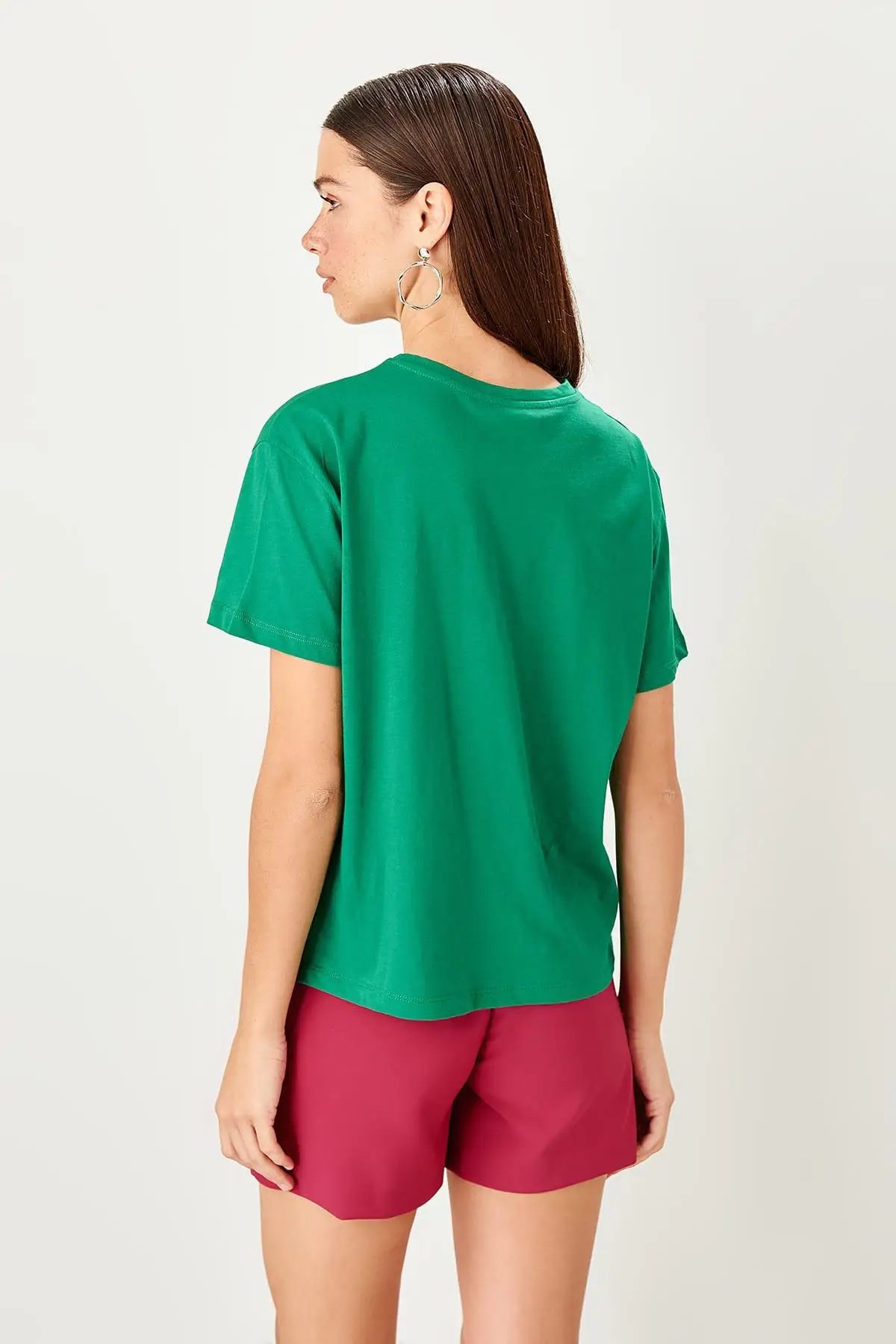 Trendyol зеленые Базовые Трикотажные футболки с вышивкой TWOSS19TS0101|Футболки| |