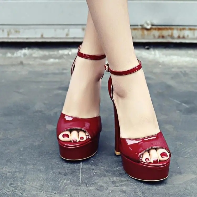 Босоножки женские на высоком каблуке пикантные сандалии-гладиаторы с ремешком