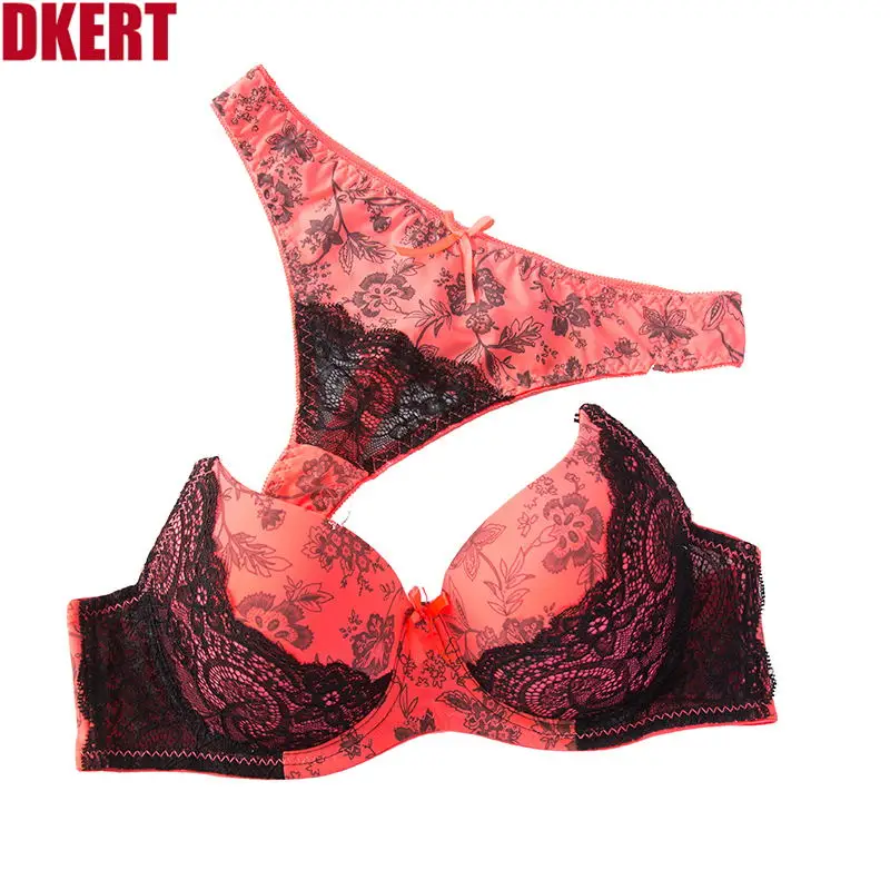 Красный DKERT, новинка, чашечки B C, Женский Комплект бюстгальтеров, сексуальный кружевной бюстгальтер пуш-ап, комплекты брифов, с принтом, стринги, интимное женское нижнее белье, Комплект трусов - Цвет: Красный