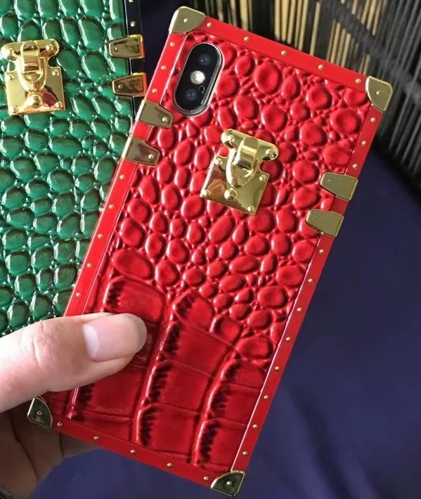 Красный Чехол с узором из крокодиловой кожи и золотыми кнопками для iPhone X, XR, Xs, Max, 8, 8 plus, 7, 7 plus, мягкая задняя крышка из полиуретана для iPhone 6, 6S Plus - Цвет: Красный