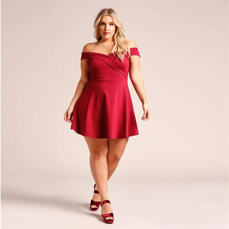 Летнее вечернее платье большого размера с коротким рукавом однотонное открытыми