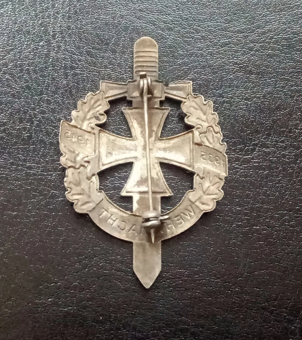 Значок штифта времен Второй мировой войны в стиле немецкой армии вермахта с