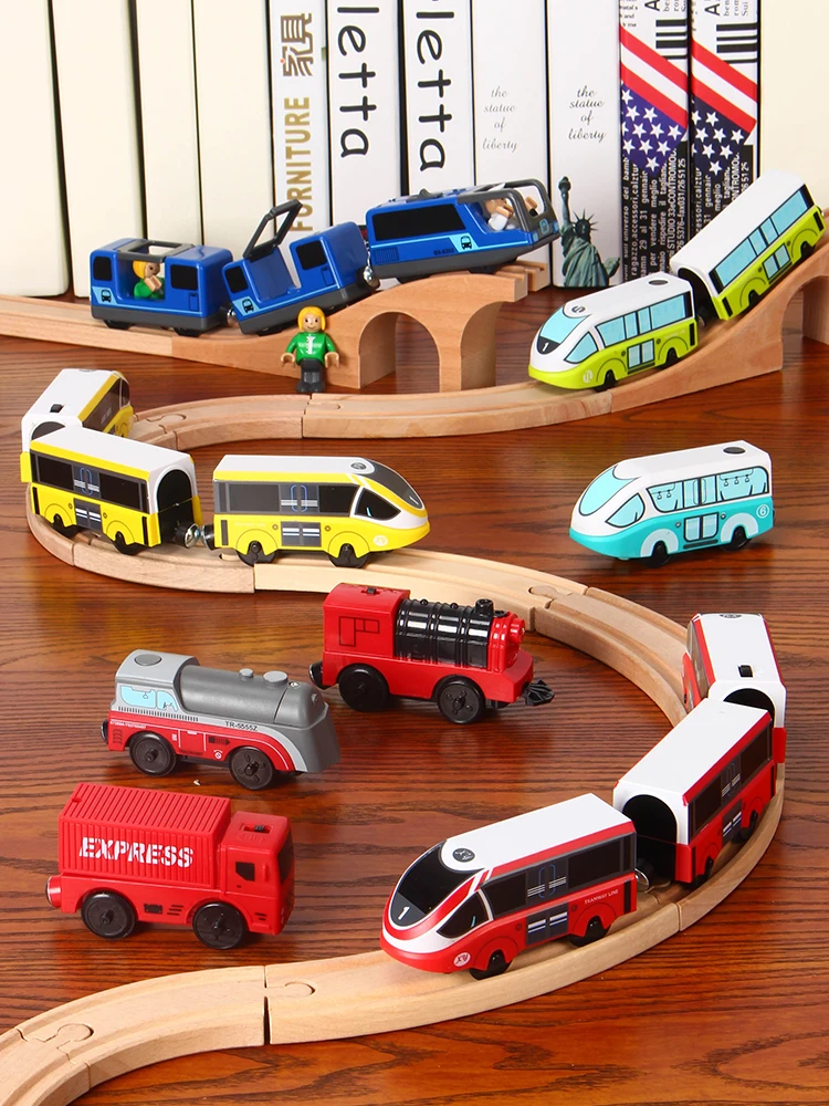 Набор игрушек с электропоездом магнитная игрушка со слотом для литья под