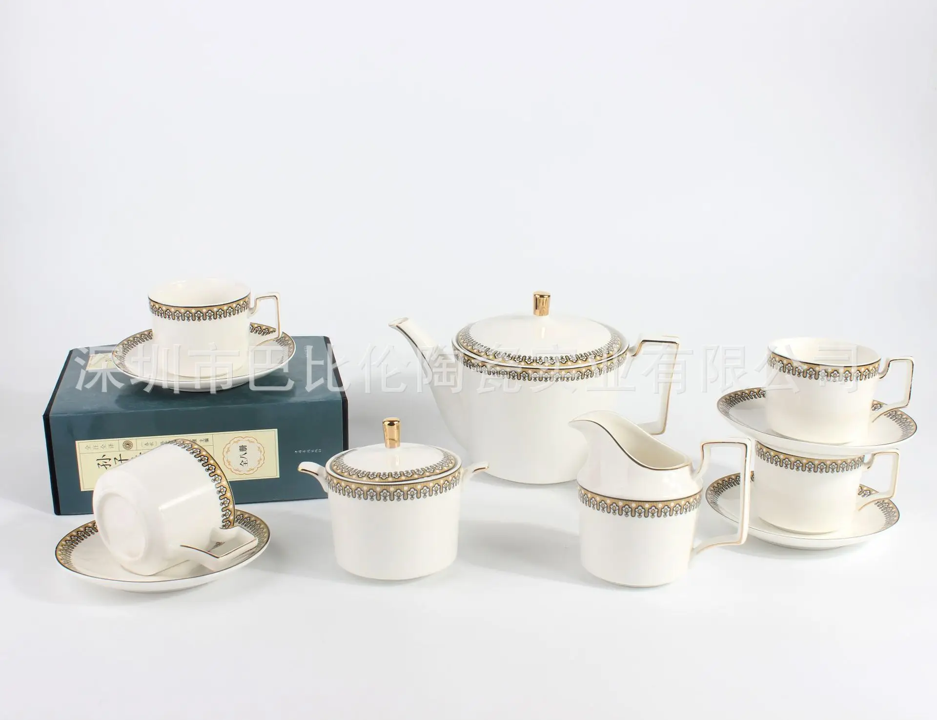 Goede Europese Bone China Koffie Service Pak Keramiek Thee Set Pak Rand Trace EEN Ontwerp In Goud Afternoon Tea Shop