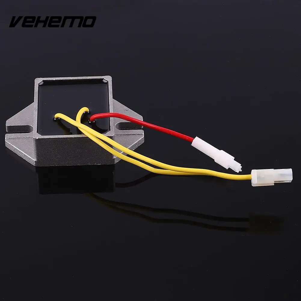 Авто автомобиль крепление AVR Автоматический Напряжение регулятор серебристого