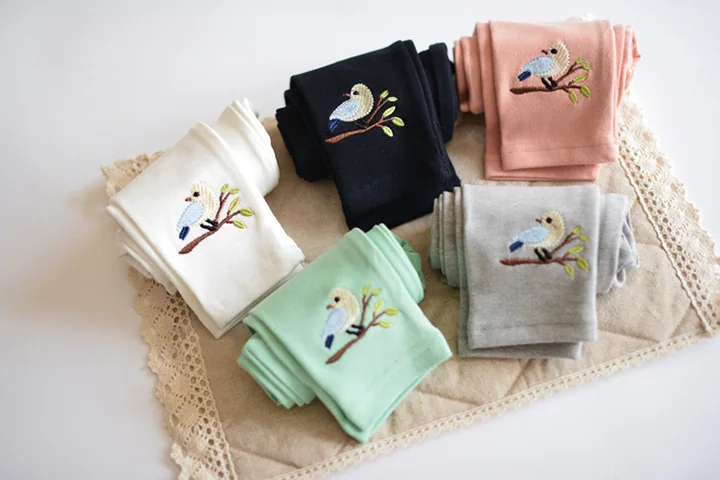 

2022 Spring and Autumn girls fleece Birdie leggings children baby pants boots, pants