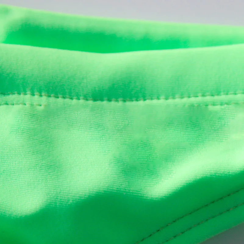 Новые мужские купальники стринги однотонные дышащие плавательные трусы для лета