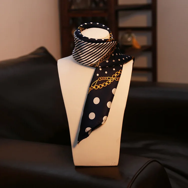 Шелковый шарф высшего качества с круглым принтом в горошек темно синий