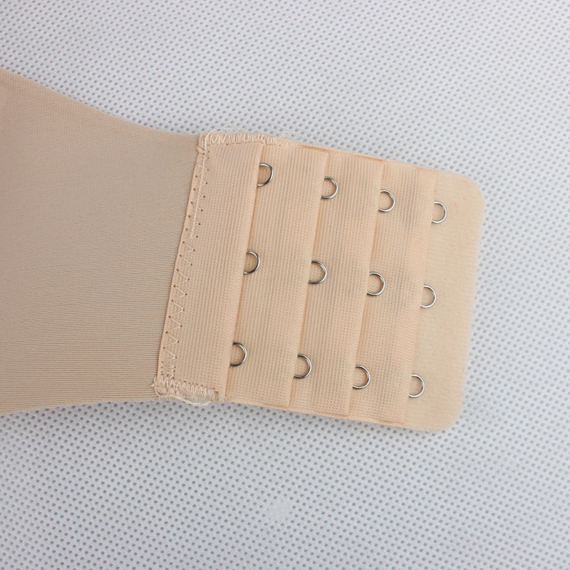 Бюстгальтер женский однотонный без бретелек с четырьмя крючками пикантный