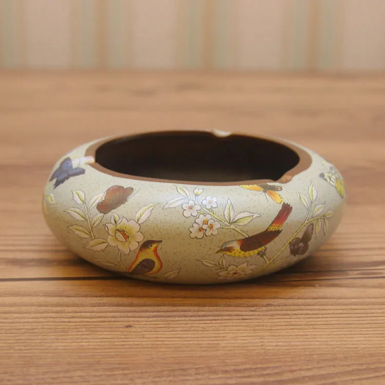 

European small ashtray Hotel coffee shop retro ceramic ashtray home decoration decoration gifts