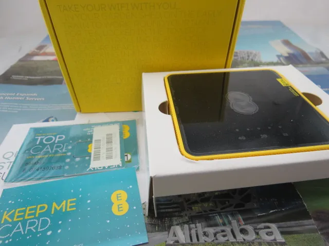 Новинка | Разблокированный EE Alcatel Y854 4G Мобильный широкополосный WiFi черный/желтый