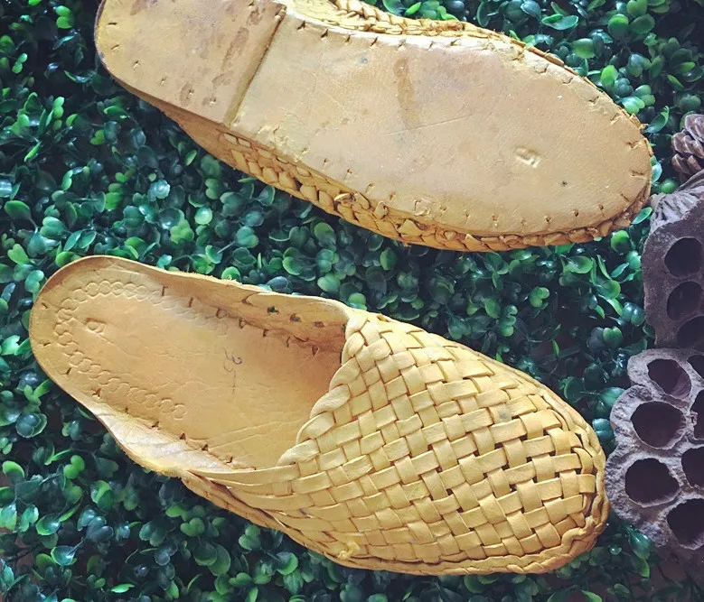 Тапки женские из натуральной кожи Индия Непал плоская подошва плетеные гладкие