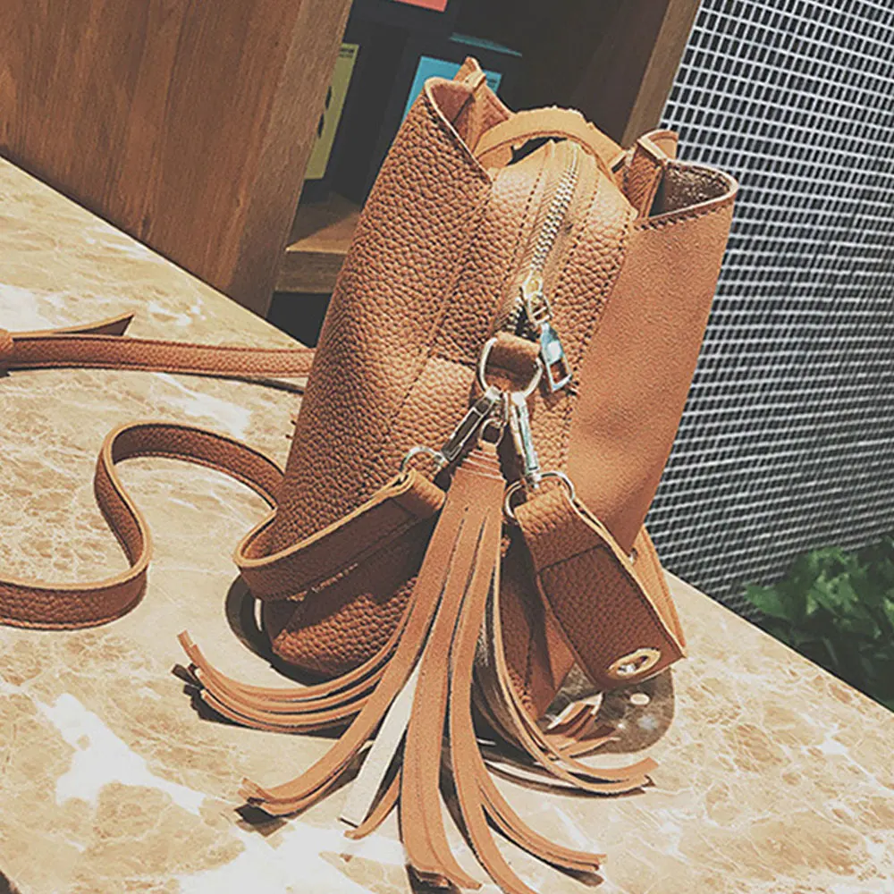 Женская сумка мешок из мягкой искусственной кожи с кисточками A3333|bag hobo|tassel bagwomen