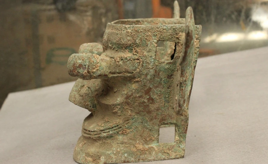 16 &quotКитайский SanXingDui культура старый Бронзовый человек лицо Голова Статуя