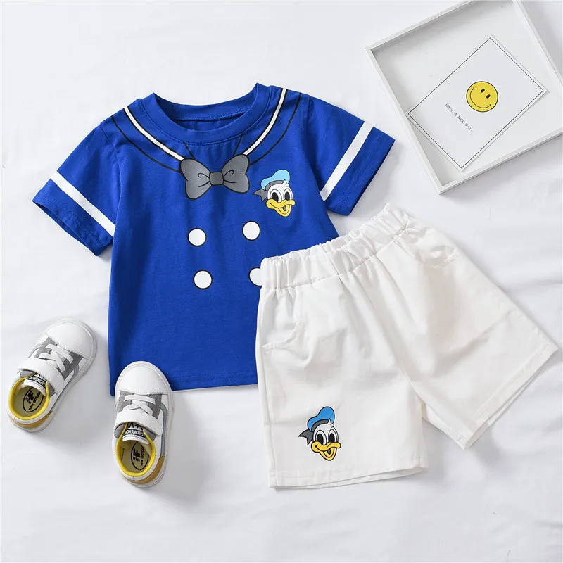 Одежда для маленьких мальчиков комплекты платьев девочек подходящая больших