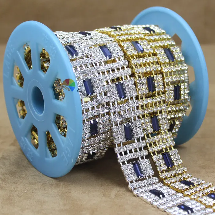 Цепочка 1 ярд темно синяя Монтана с чешским хрусталем золотая серебряная основа