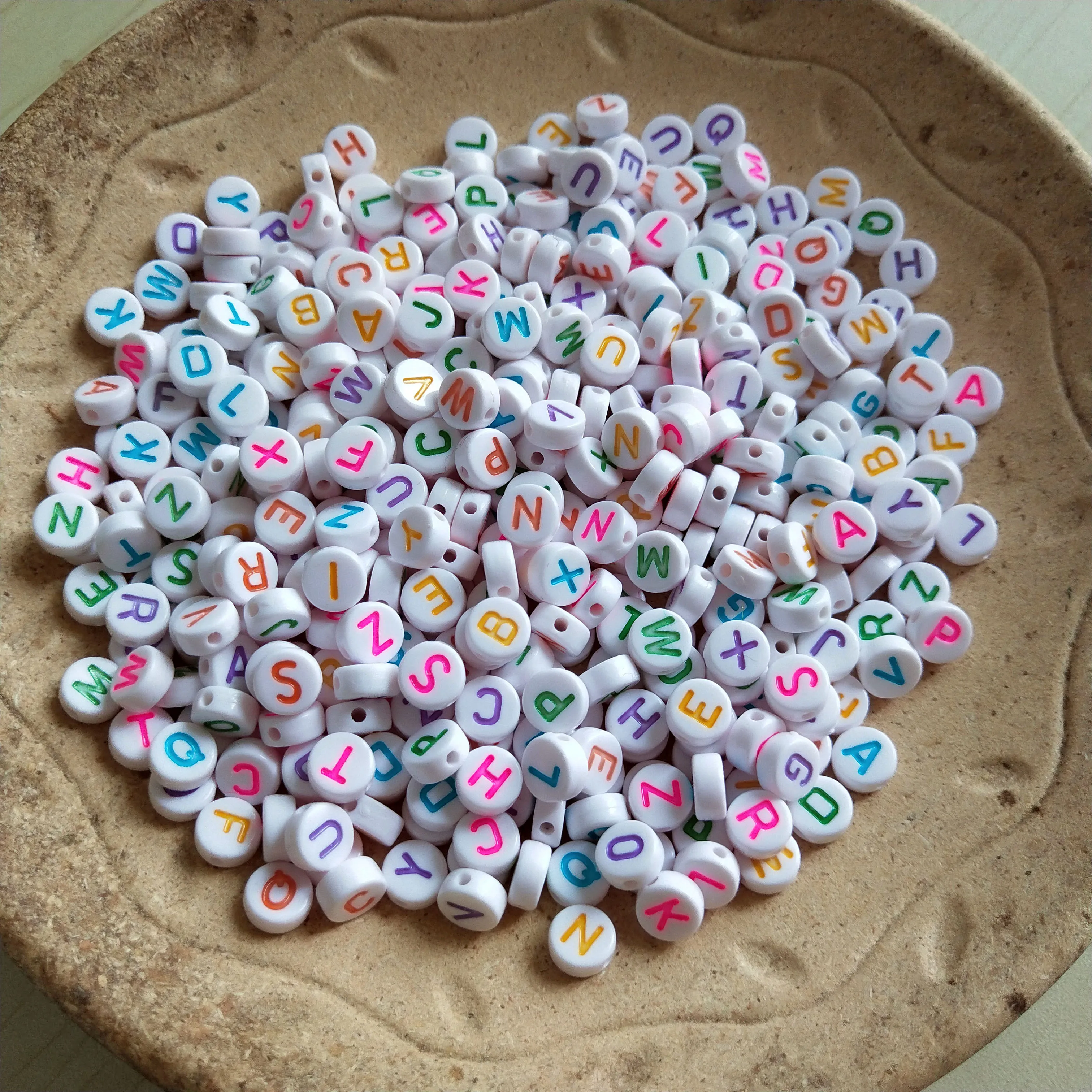 

3600PCS/Lot Colorful Single Initial V Printing Acrylic Letter Beads Knit Name Bracelet Spacer Alphabet Plastic Beading DIY