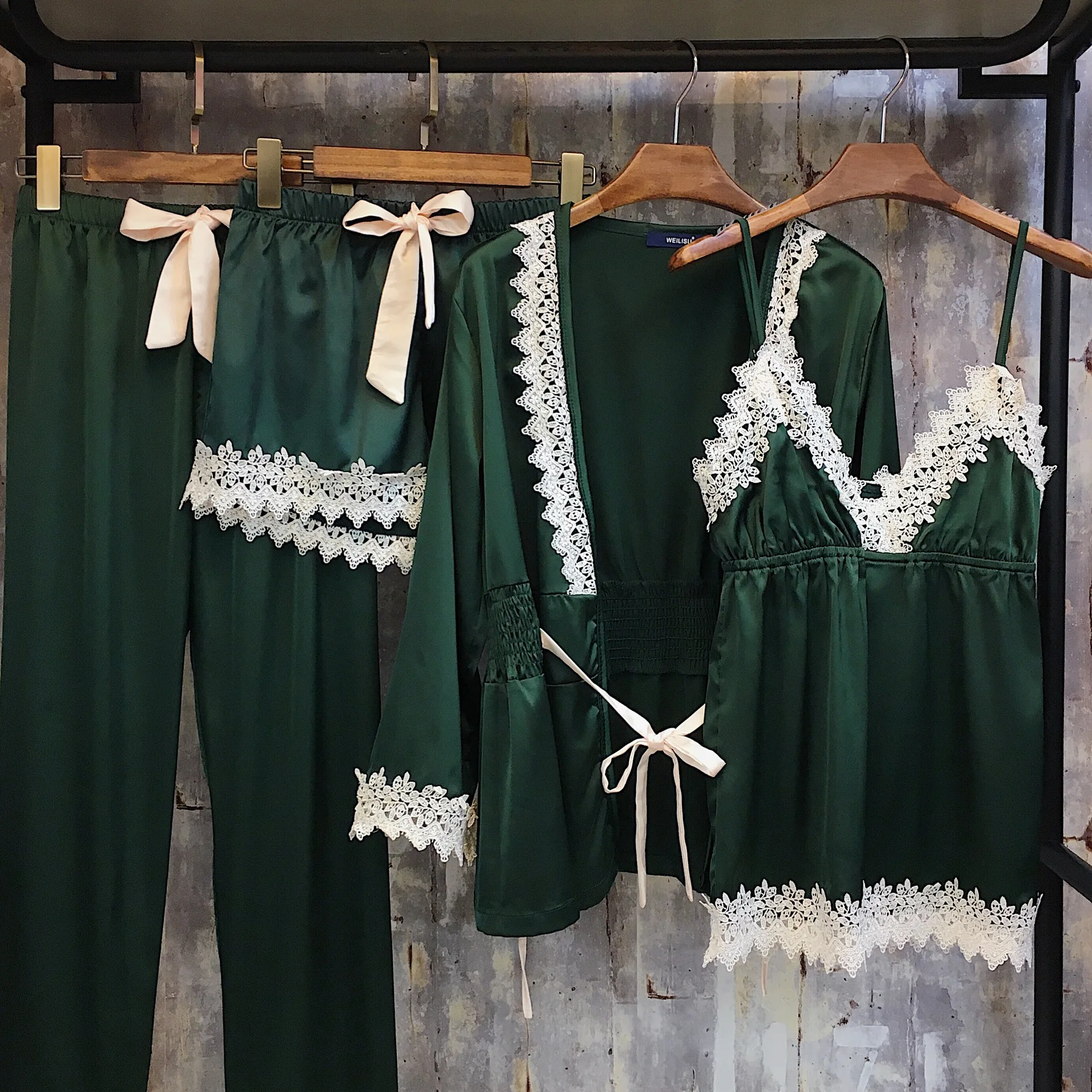 Новая весенняя женская пижама из сатина и шелка с кружевами, пижамный комплект из четырех частей, женский домашний костюм, сексуальное ночное белье, летняя Пижама для женщин