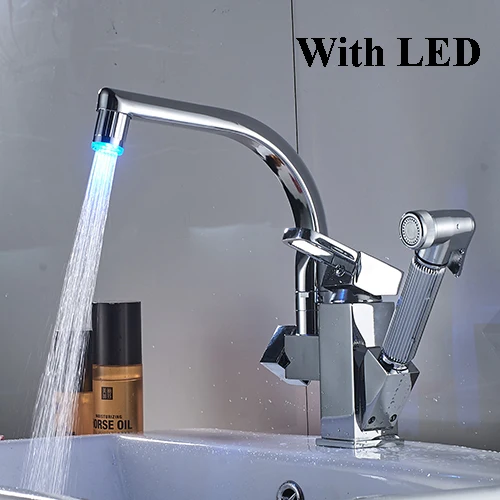 Chrome with LED Uythner Матовый никель двойной Носик выдвижной Кухонные смесители бортике Душ опрыскиватель кухонные краны с горячей и холодной водой трубы - Цвет: Chrome with LED