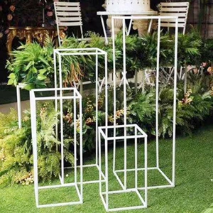 White Floor Vases 4 шт./лот, напольные вазы, металлическая настольная ваза, держатель для цветов, центральные стойки, геометрические дорожные свинцы для украшения дома/свадьбы G040 - Цвет: White Floor Vases