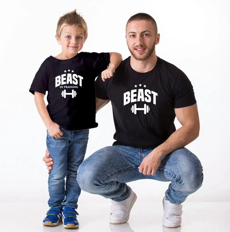 Camiseta a juego de pap&aacute; y beb&eacute;, ropa familiar de entrenamiento de la bestia y la bestia, atuendos, apariencia de padre e hijo, camiseta de manga corta-1