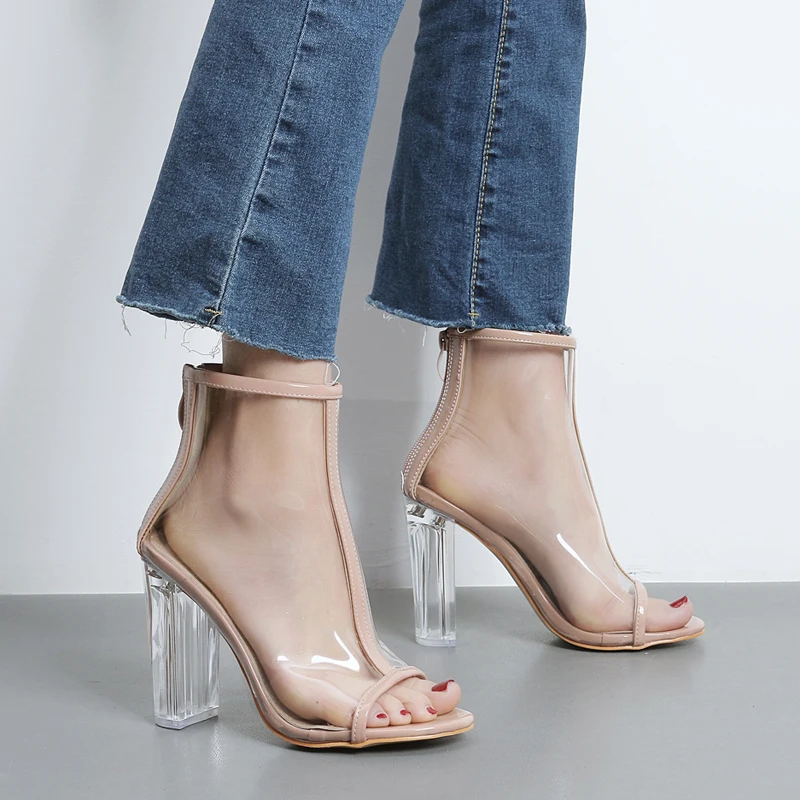 Женские босоножки с открытым носком на массивном прозрачном каблуке модная