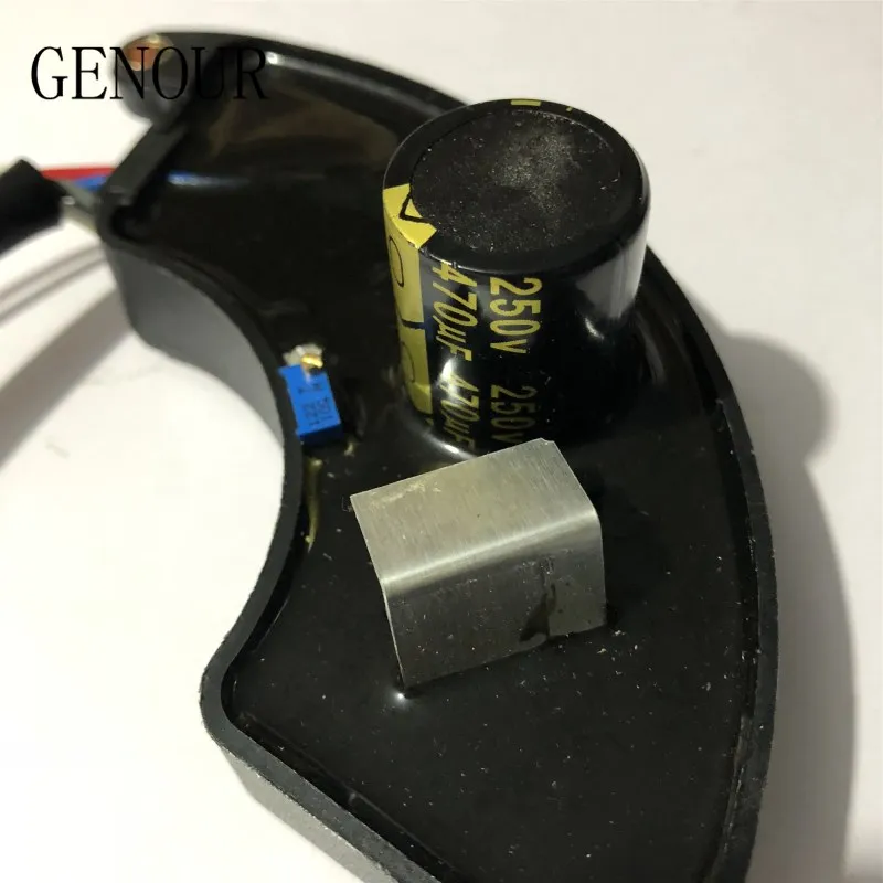 АВР 5,5 кВт для однофазного генератора автоматический регулятор напряжения 6 проводов 5 кВт Автоматический регулятор напряжения 250 В 470 мкФ включен.