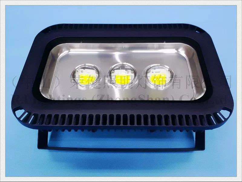 С линзой 90 градусов излучения Угловой светодиодный прожектор 150 Вт (3X50 Вт)