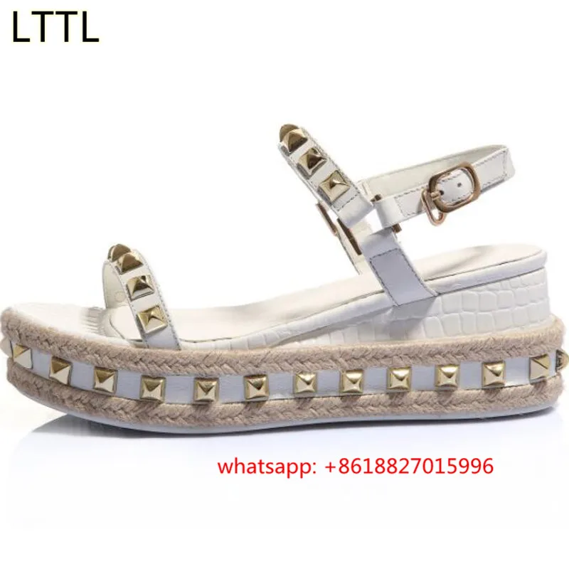 LTTL Дизайнер Заклепки Платформы Клинья женщин Сандалии с Открытым Носком