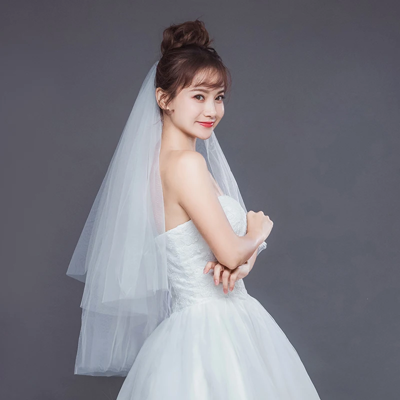 Фата свадебная Двухуровневая из белого тюля тюль с расческой обрезанными краями