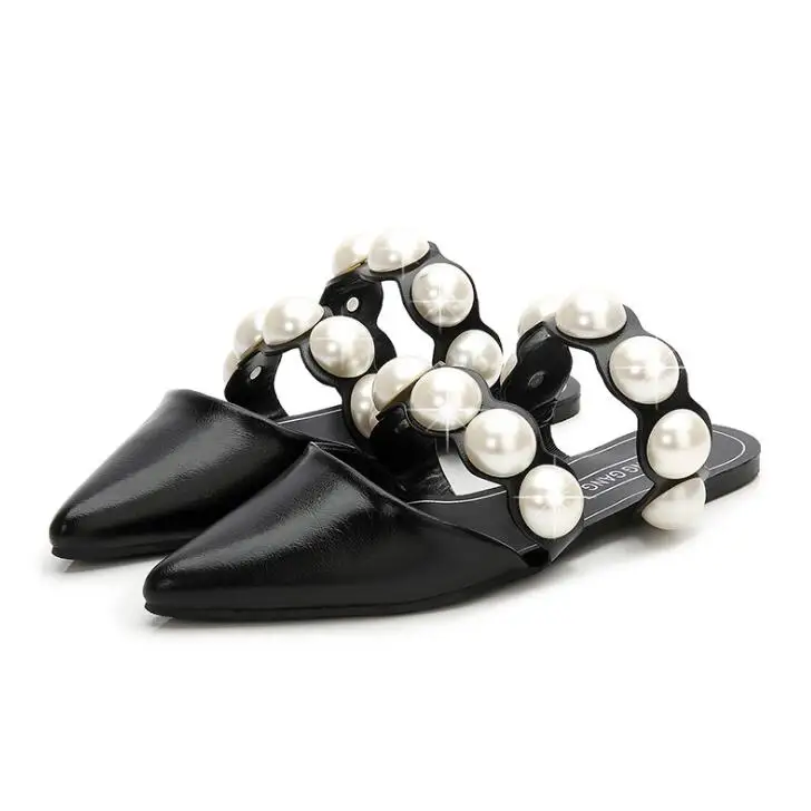 Женские босоножки с острым носком на плоской подошве без шнуровки жемчугом