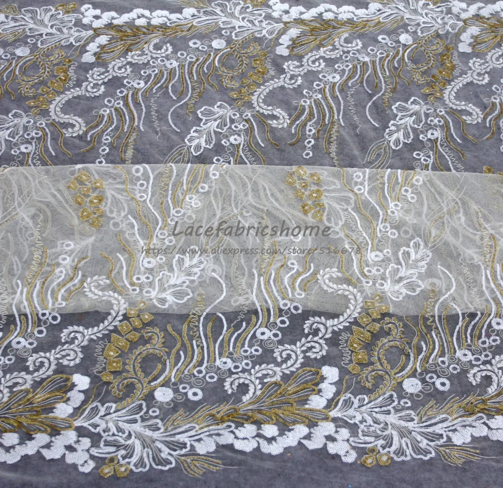 Смешанные белые и черные сверкающие блестки на белой сетке Вышитые свадебное